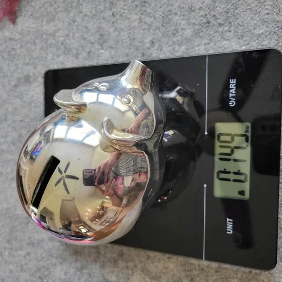 pre-loved small metal piggy bank with stopper excellent condition - Picture 16 of 16